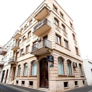 https://central-baku-hotel.aboutbakuhotels.com